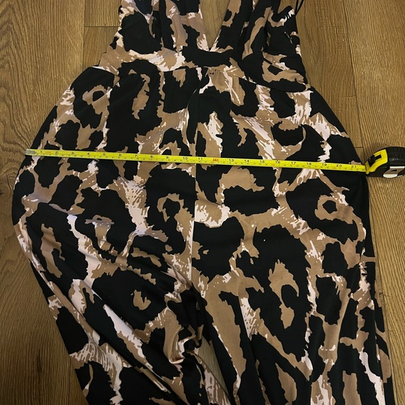 DFV Diane Von Furstenberg Target Women's Halter Leopard Neutral Jumpsuit Size L - Picture 9 of 9